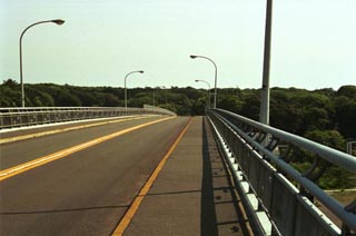 ��P���ɒʂ��鋴