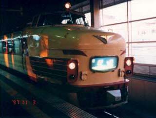 ���}�����P